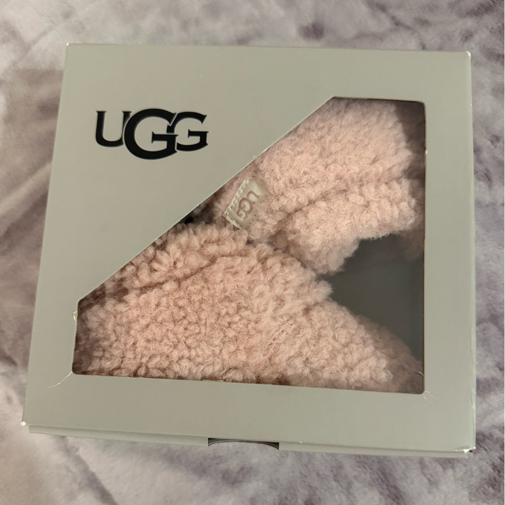NIB Bixbee Shearling Baby Booties